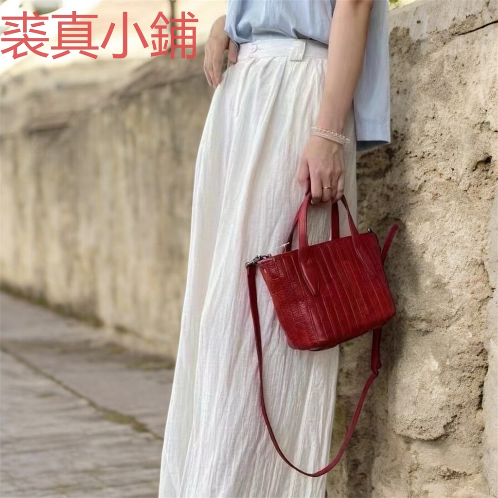 Qiuzhen Shop ผักญี่ปุ่นฟอกหนังวัวหญิงกระเป๋า Tote Bag Cowhide Commuter Bag 2606/05