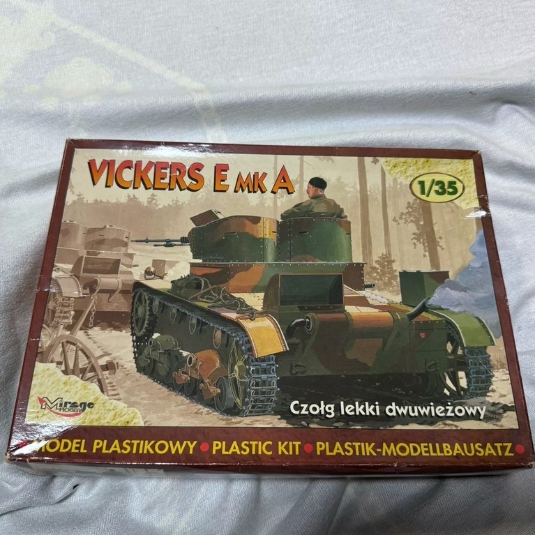 Ñของแท้现货 ,ชุดr联 Mirage Hobby 1/35 VICKERS E MK