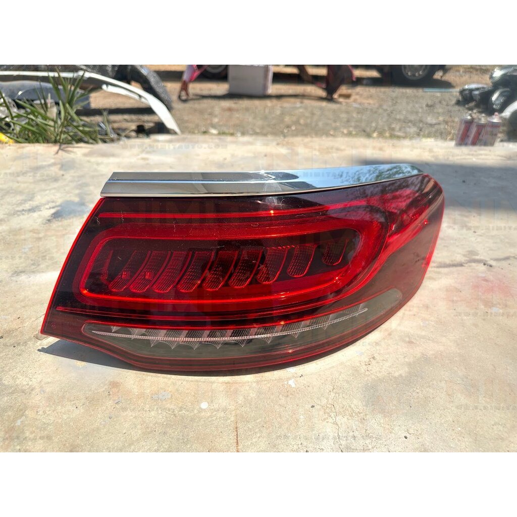 ไฟท้าย Mercedes-Benz GLC Coupe (W253) / 2016-2022 ข้างขวา (RH)