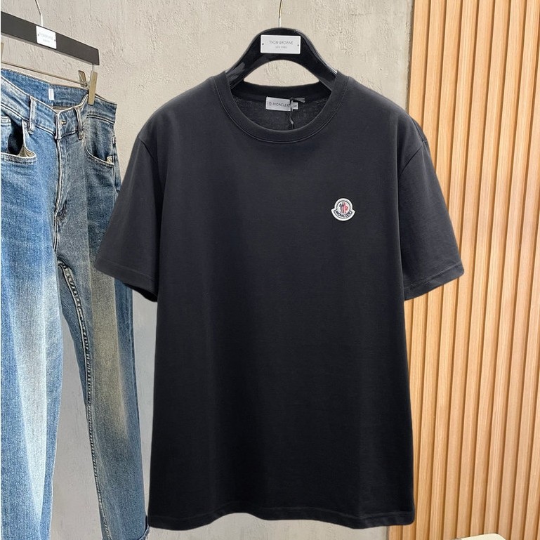 Moncler2026 Moncler 2026 คลาสสิกรอบคอแขนสั้นเสื้อยืดผู้ชายผู้หญิงสไตล์ Original Design Niche อินเทรน