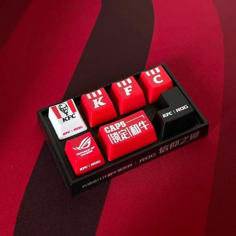 [คลังสินค้าพร้อมการจัดส่ง] KFC KFC ROG Keyboard Faith Joint Keycap Hat Buckle KFC Merchanded Keyboar