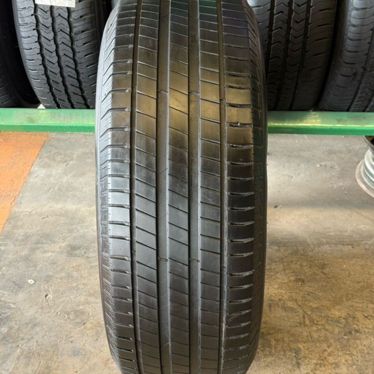 ยางรถยนต์มือสอง BFGoodrich 265/65R17ปี24
