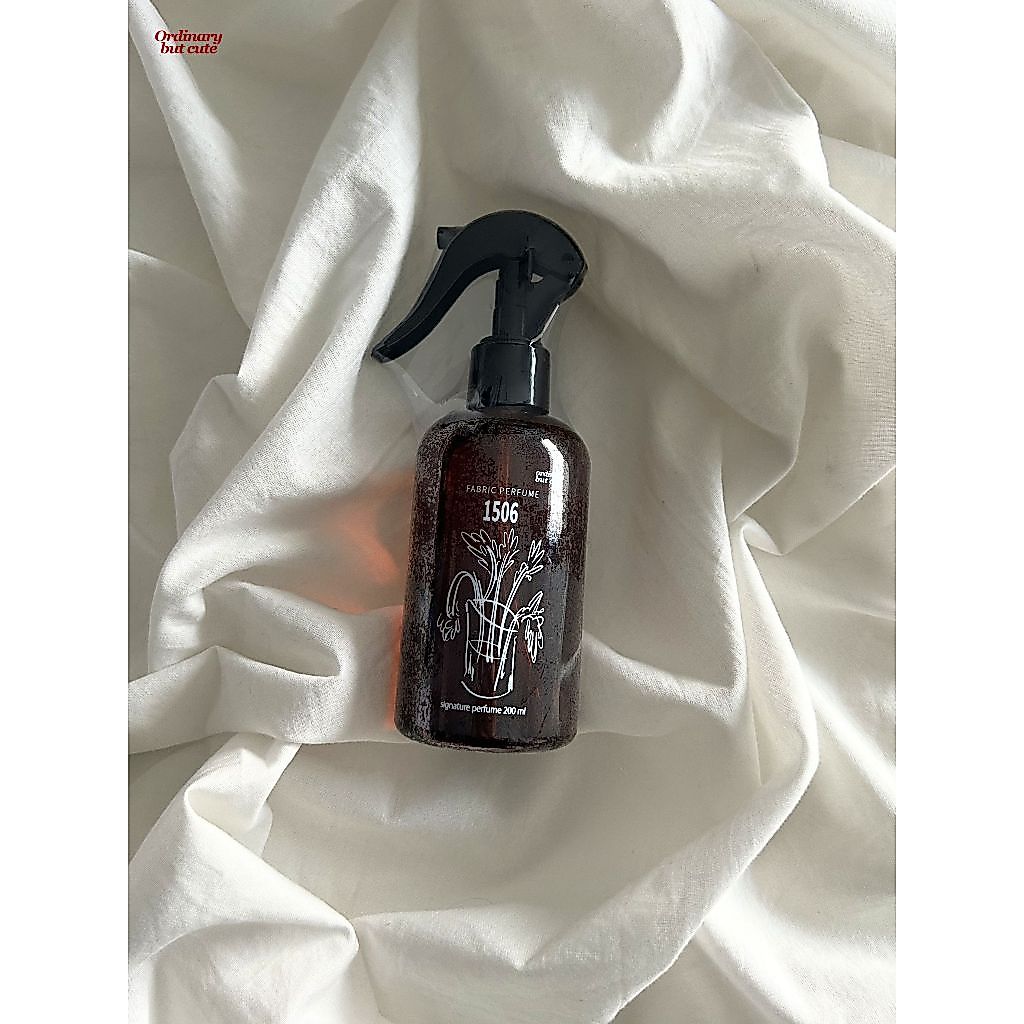 ORDINARY BUT CUTE FABRIC PERFUME 1506 room and living🧴🫧 [signature perfume] สเปรย์ฉีดผ้า กลิ่นพิเศษ เฉพาะของทางแบรนด์