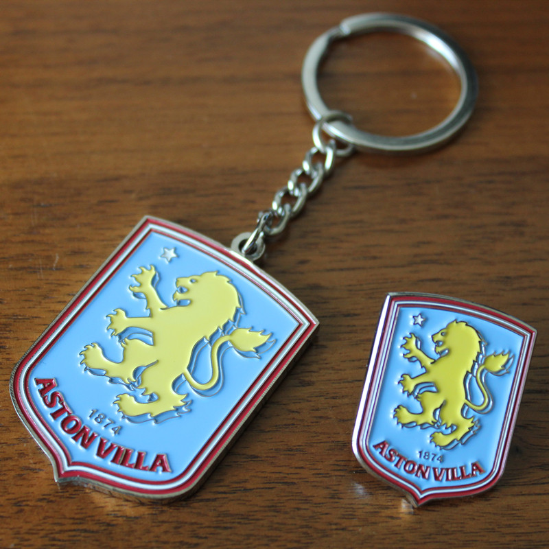 British Super Aston Villa Aston Villa Fan สินค้าทีมป้ายเข็มกลัดกระเป๋าเป้สะพายหลังจี้พวงกุญแจ