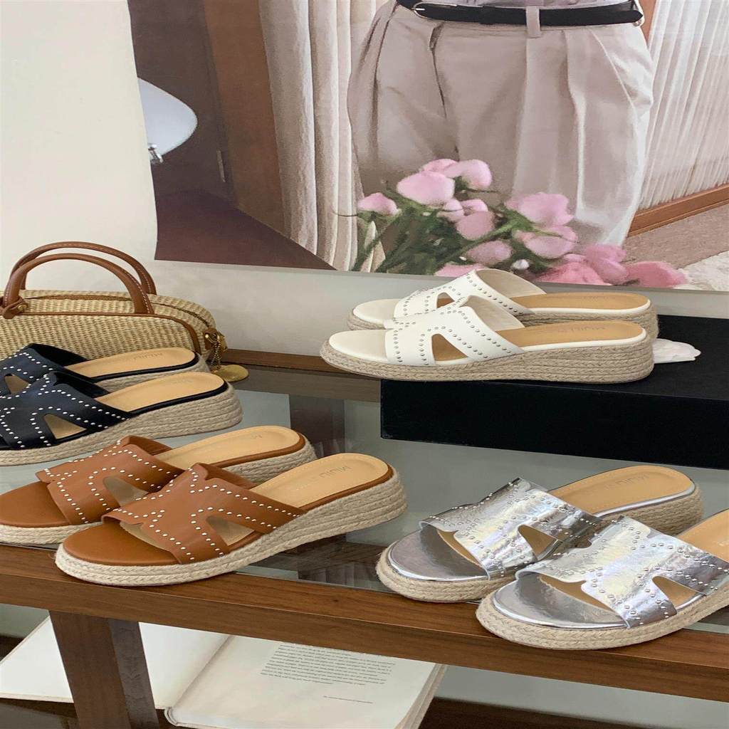 SK 2026 Thick-Soled Straw-Woven Flat Strap Wedge Slippers หนา-Soled All-Match San