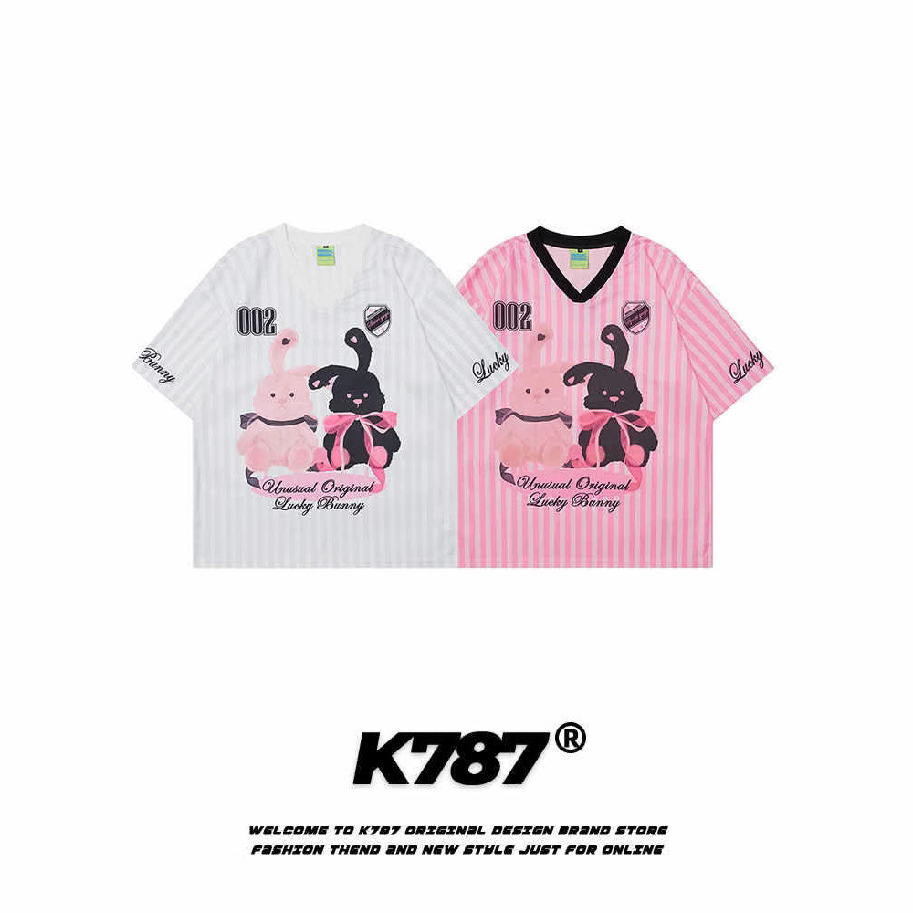 K787 American Retro blokecore Dopamine Jersey เสื้อยืดแขนสั้นผู้ชายผู้หญิงสีชมพูลายคู่ฤดูร้อน 2026.2