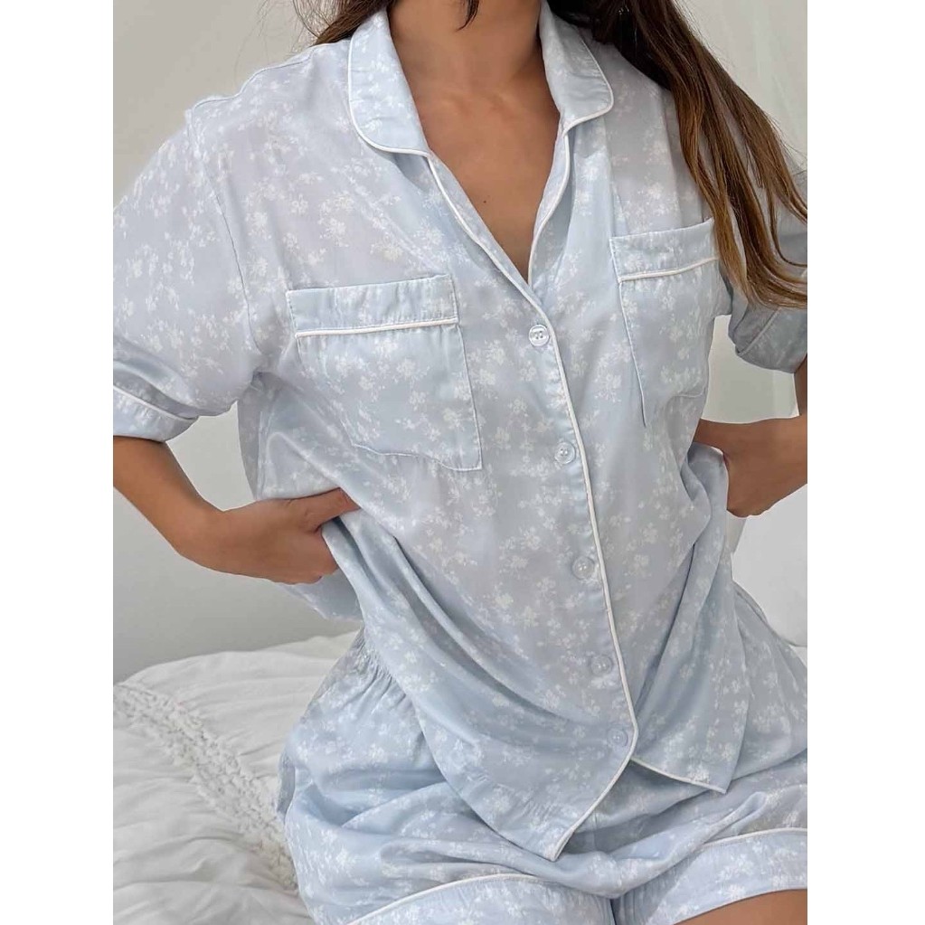 Nonni Cotton Silk Pyjamas Set - Cosmos ชุดนอนลายดอกคอสมอสสีฟ้า