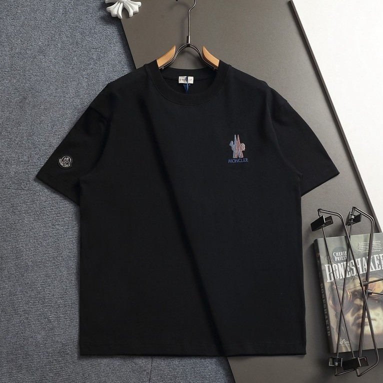 Moncler2026 Moncler 2026 คลาสสิกรอบคอแขนสั้นเสื้อยืดผู้ชายผู้หญิงสไตล์ที่มีสีสันผ้าฝ้ายแท้ Simple Ba