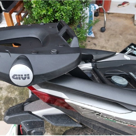 กระเป๋าหลัง Givi SRV Vario [สินค้าแท้]