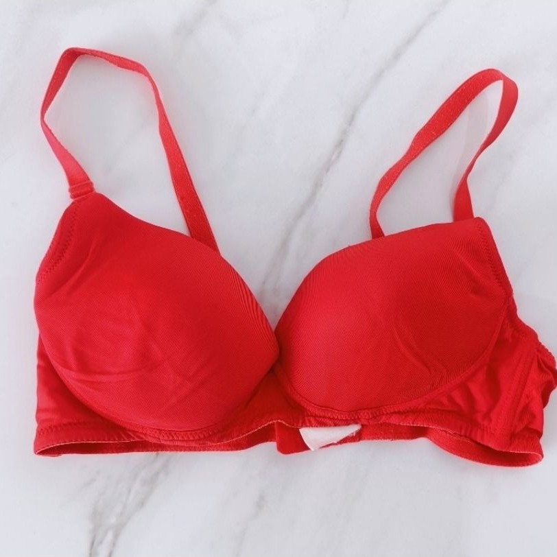 MERAH PUSH UP BRA RED SMALL LD 62-76CM ถ้วยตะขอ 2 ไม่มีสายไฟ