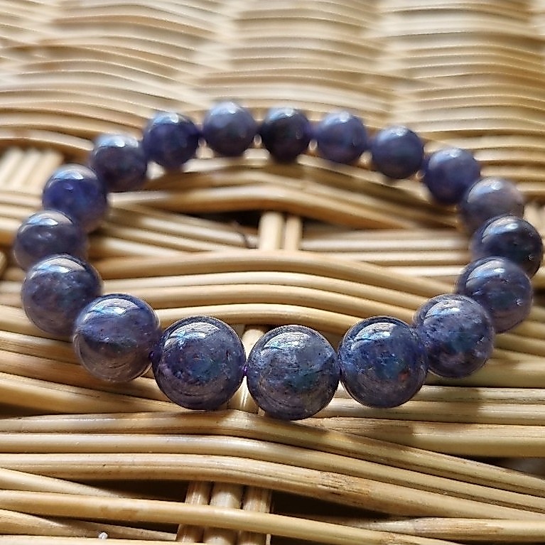 i.am.wai  สร้อยข้อมือหิน กำไลหิน Iolite Sunstone  ไอโอไลต์ ซันสโตน สีม่วงเข้มๆ