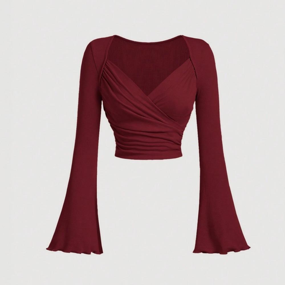 เสื้อแขนยาว Cross Neckline แขนระบายและดีไซน์คล้องคอรูปหัวใจ เป็นการออกแบบที่เรียบง่ายและสง่างามเหมาะมากสําหรับพร็อพออกเดทและโอกาสสบายๆ มีหลายสีให้เลือก