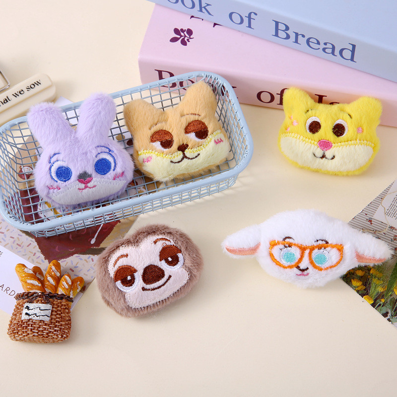 Crazy Zoo Lightning Judy Leopard Police Officer Fox Nick น่ารักการ์ตูนตุ๊กตาตุ๊กตาเข็มกลัดอุปกรณ์เสริม WO
