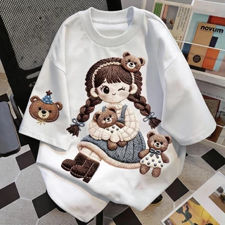 DailyTee🌟 (จัดส่งในกรุงเทพฯ) COD✅ ทรงหลวมสวมคล่องตัว ดีไซน์เกาหลีสุดเทรนด์ ใส่ได้ทุกโอกาส สวมสบายตลอดวัน "Girl Bear"