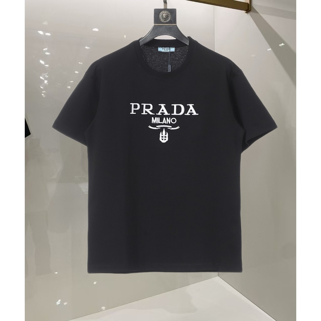 Prada/Prada 2026 คลาสสิกรอบคอแขนสั้นเสื้อยืดผู้ชายผู้หญิงกลางแจ้งรอบคอ Breathable Niche อินเทรนด์ Or
