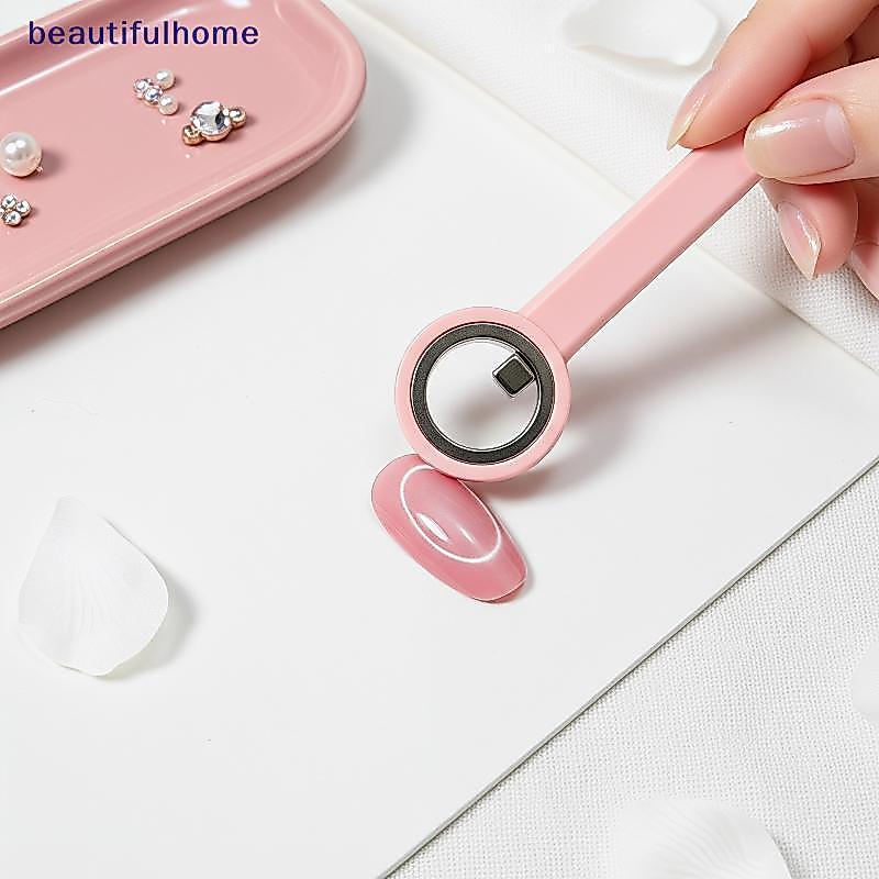 [ใหม่] แหวนแม่เหล็กตาแมวรูปพร้อมที่จับแบบพกพาสําหรับเล็บ Hollow Cat Eye Effect Essential Nail Art เครื่องมือสําหรับการตั้งค่าเล็บใด ๆ [TH]
