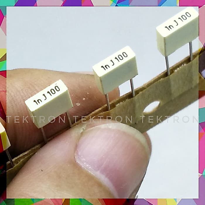 ตัวเก็บประจุ Arctronics / Kemet 1nF 100V ประเภท R82 MKM