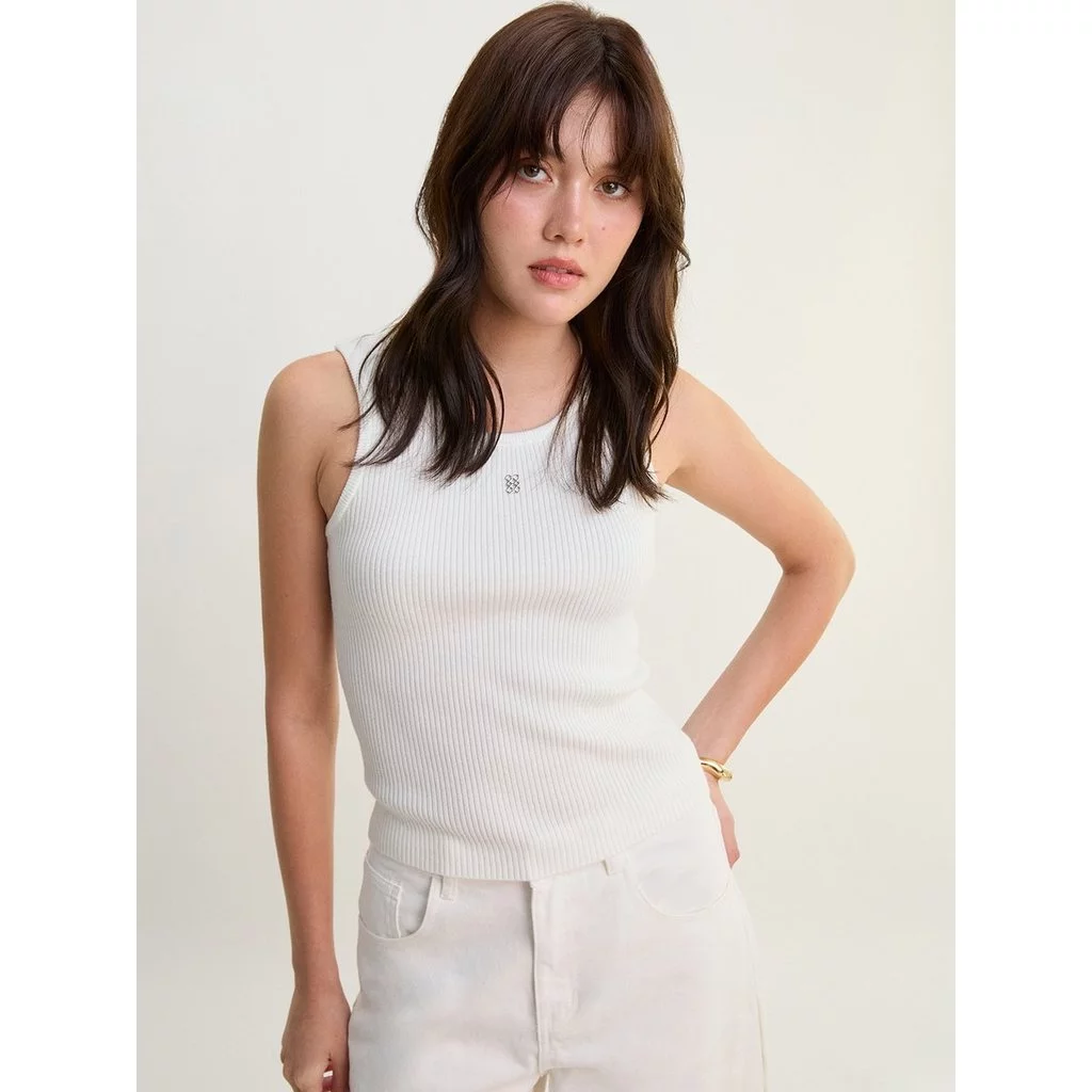 [Pomelo] เสื้อกล้ามคอกลมมีลายริ้ว / Scoop Neck Ribbed Tank Top