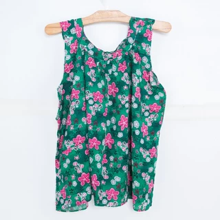 เสื้อคอกระเช้าคละลายโทนสี เสื้อคนแก่ ผ้าแมมเบิร์ต ผ้านิ่มใส่สบาย พริ้วไหวมาก