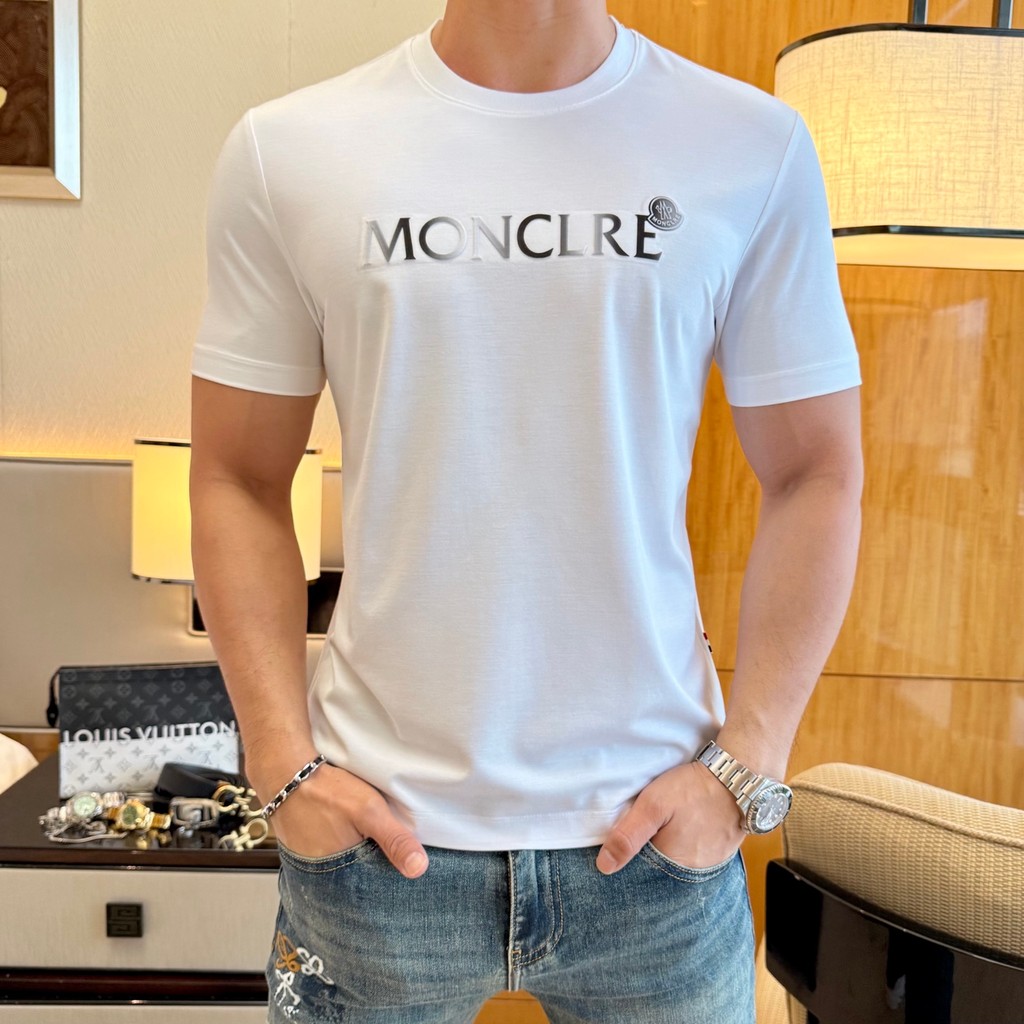 Moncler2026 Moncler 2026 คลาสสิกรอบคอแขนสั้นเสื้อยืดผู้ชายผู้หญิงสไตล์เกลียว 2026 ต้นฤดูใบไม้ผลิสไตล