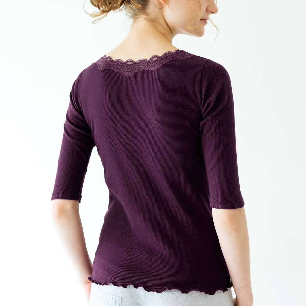 ญี่ปุ่นเดี่ยว Fenjia ลูกไม้ V คอยืดหยุ่นแนวตั้งเกลียวขอบหยักพร้อม bar5-Point Sleeve Bottoming เสื้อ