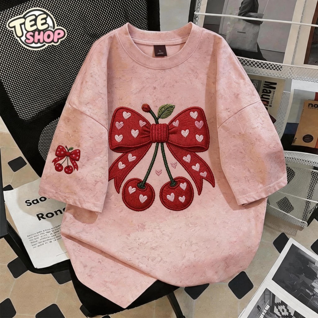 TEE·SHOP เสื้อยืดฟอก เสื้อวินเทจ เสื้อยืด oversize ลาย ' Cherry Bow ' เกาหลี พิมพ์ลาย ผ้านิ่มใส่สบาย S-3XL COD