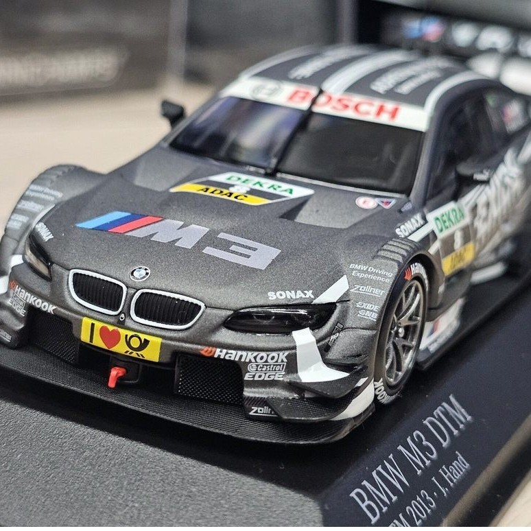 $㊓1/43 BMW BMW M3 DTM 2013 Mini Cut 43 Scale Car Model BMW M3 เคลือบ Related spark c63 dtm/rs5 dtm