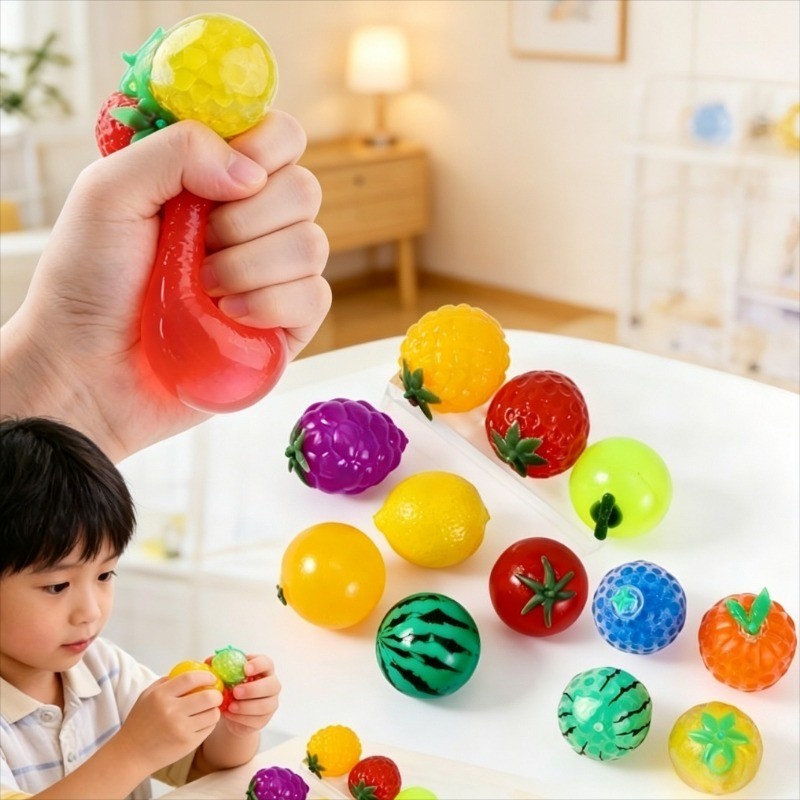 ผลไม้น่ารัก Gummy Squeeze Ball Watermelon & strawberry & Grapepe Soft ความเครียดบรรเทาของเล่นของขวัญ
