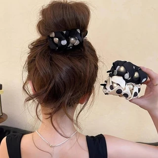 Simple Pearl Bud Grab Clip หญิง High-End Feel สไตล์ใหม่ด้านหลังหัว Anti-slip Ball กิ๊บติดผม Headdress