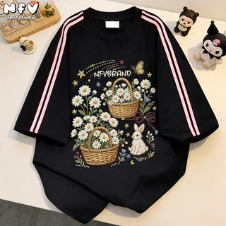【จัดส่งตลอด 24 ชั่วโมง】NFV แฟชั่นเกาหลี🌈ระบายอากาศ ใส่สบาย เสื้อยืดแขนสั้นคอกลม ทรงหลวม ลายพิมพ์การ์ตูน อ่อนนุ่ม YG6272