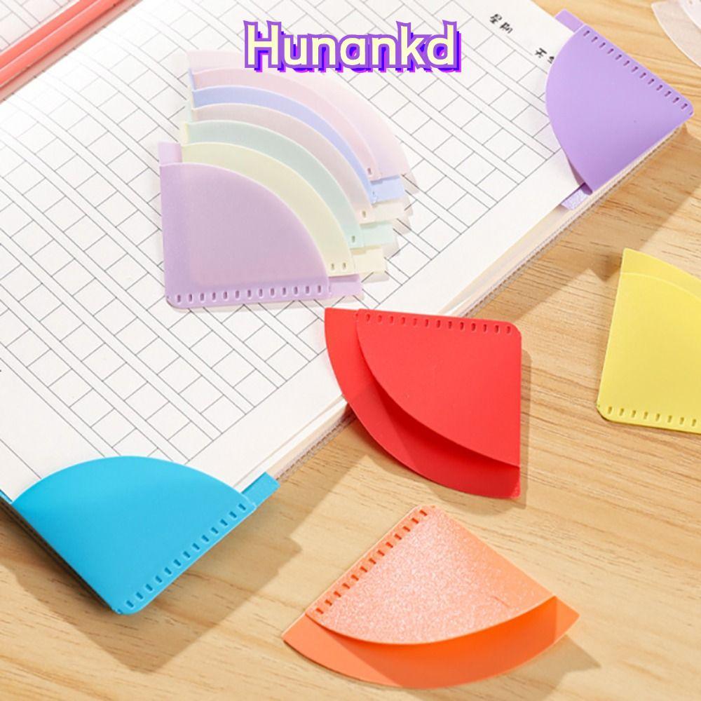 HUAN ที่คั่นหนังสือ 6 ชิ้น, PP Anti-Curl Page Corner Protector, ทนทาน Multi-Function Fan-Shaped Book หน้าคลิปหนังสือคนรักหนังสือ