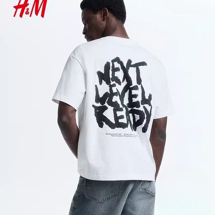 H&M HM เสื้อยืดผู้ชายใหม่รอบคออเมริกันภายในแขนสั้นหลวม Edition พิมพ์เสื้อยืด SFS