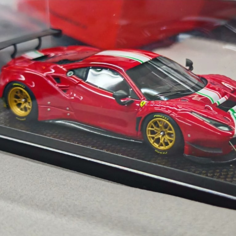[Orphan] BBR 1: 43 Ferrari Ferrari 488 GT Modificata Car Model BBRC255 On Delivery