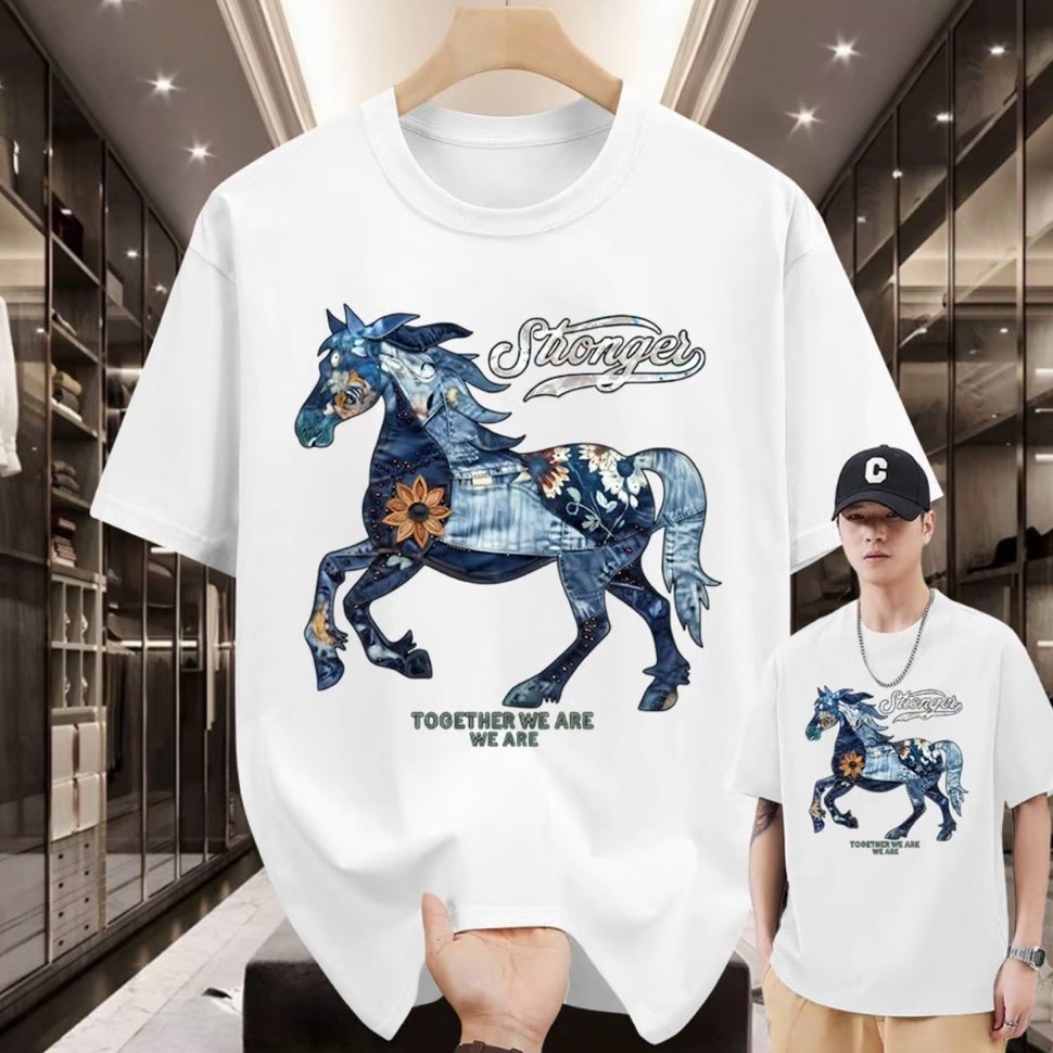 เสื้อยืด Unisex สําหรับผู้ชายและผู้หญิงพิมพ์ลาย GREEN HORSE ผ้าคอตตอน 100% - BOONE - BNE00221