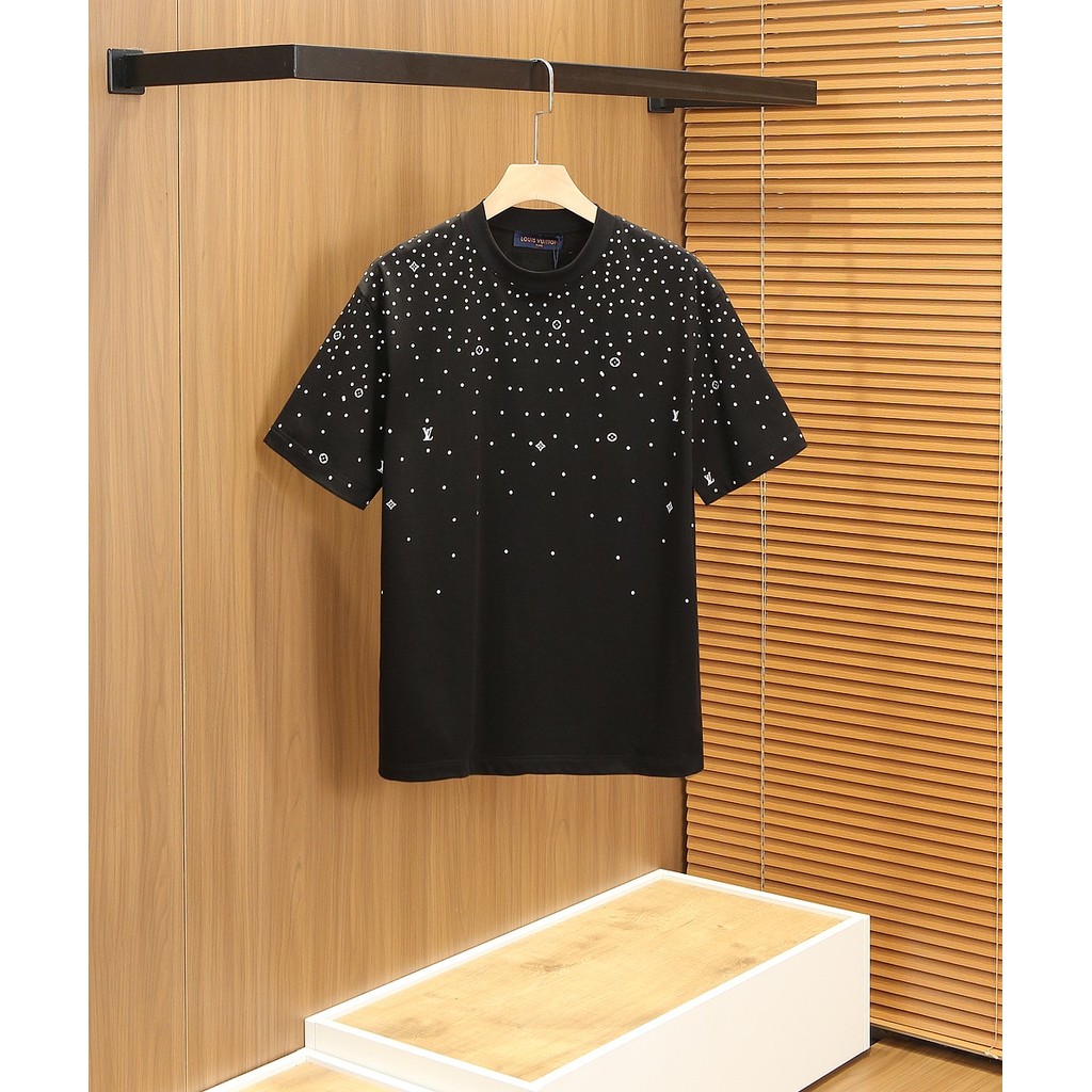 Louis Vuitton ฤดูร้อนสไตล์ใหม่แขนสั้นเสื้อยืดผู้ชายผู้หญิงคู่สไตล์ Classy Light กีฬา All-Match Basic