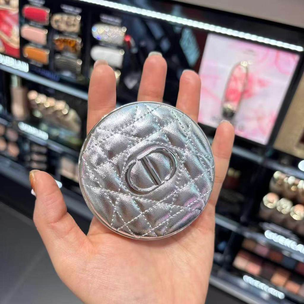 ส่งภายใน 24 ชม.☘️ 2025 ฤดูใบไม้ผลิใหม่! Dior Leather Highlight Powder Diamond Shine # 01 # 02 # 03  