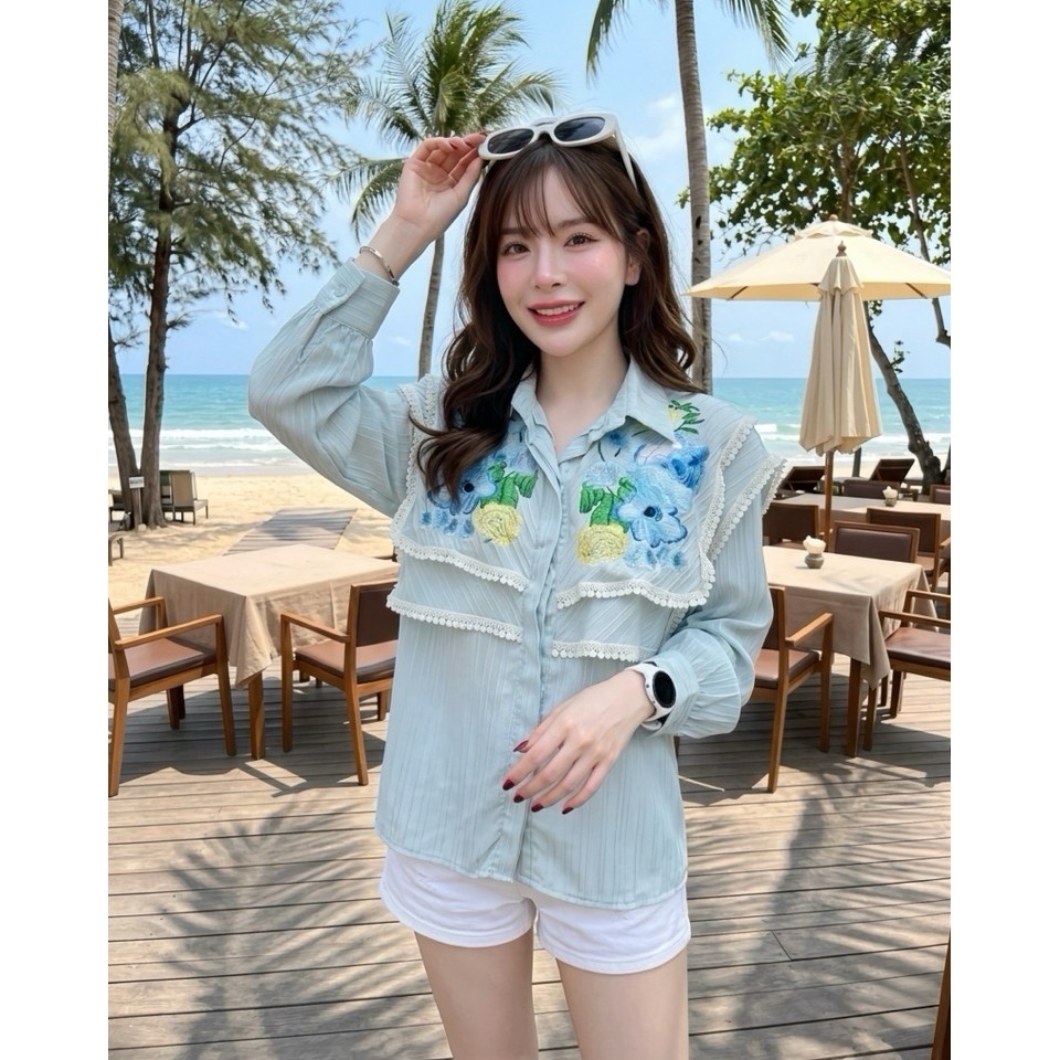 เสื้อแขนยาว ปกปักดอกไม้ มี 2 สี