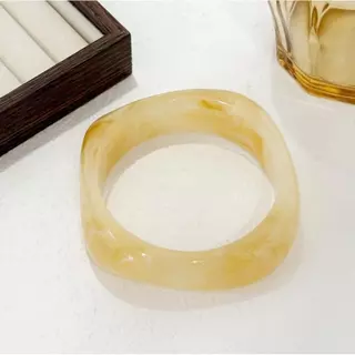 bracelet กำไล รูปทรงไม่สม่ำเสมอ เรซิน สีอำพัน กำไลแบบเปิด มีหลายแบบให้เลือก ส่งไวจากไทย