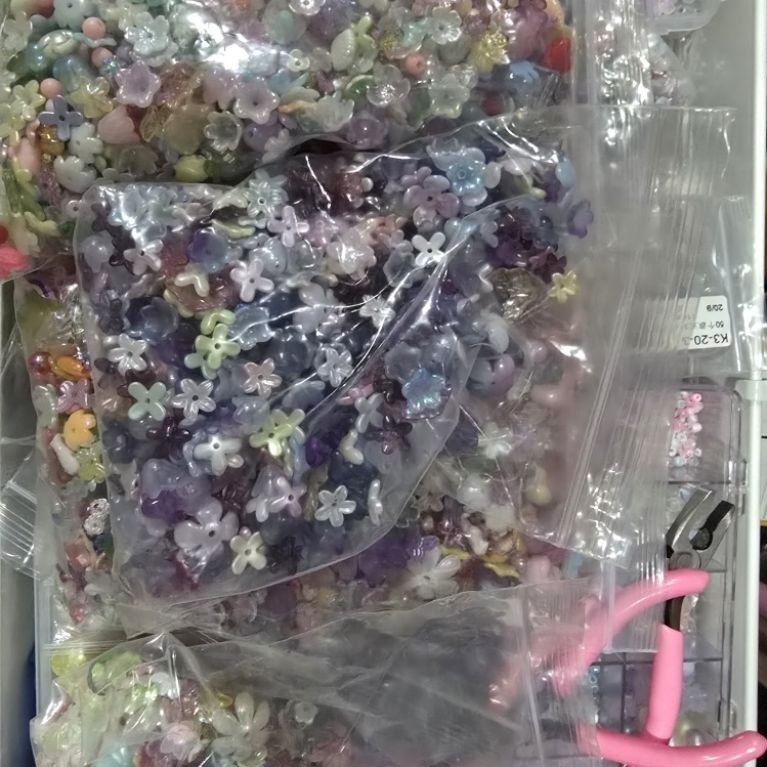 ถุงใหญ่ ลูกปัดอะคริลิค St. Kunkka สำหรับ DIY สร้างสรรค์