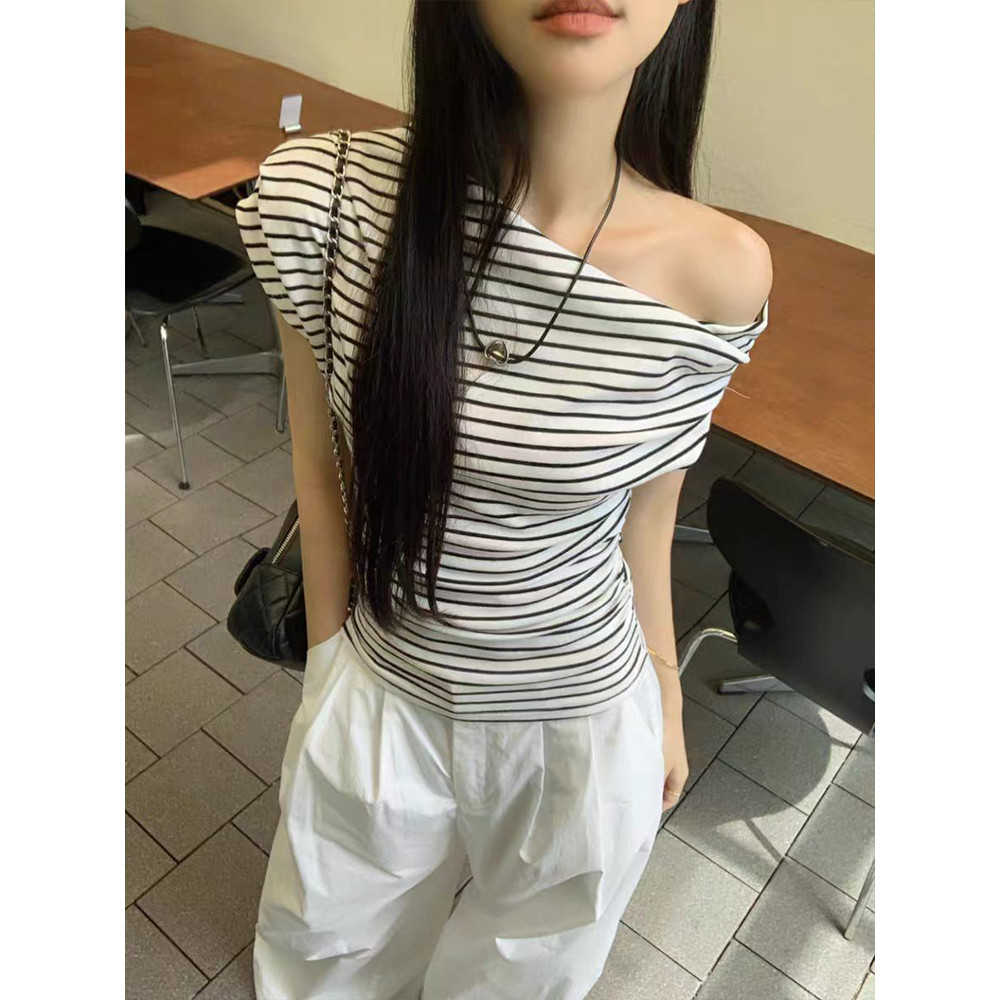 <Moss Queen> เสื้อยืดแขนสั้นเปิดไหล่ลายทางสีดําสไตล์อเมริกันฤดูร้อนทรงสลิมฟิต