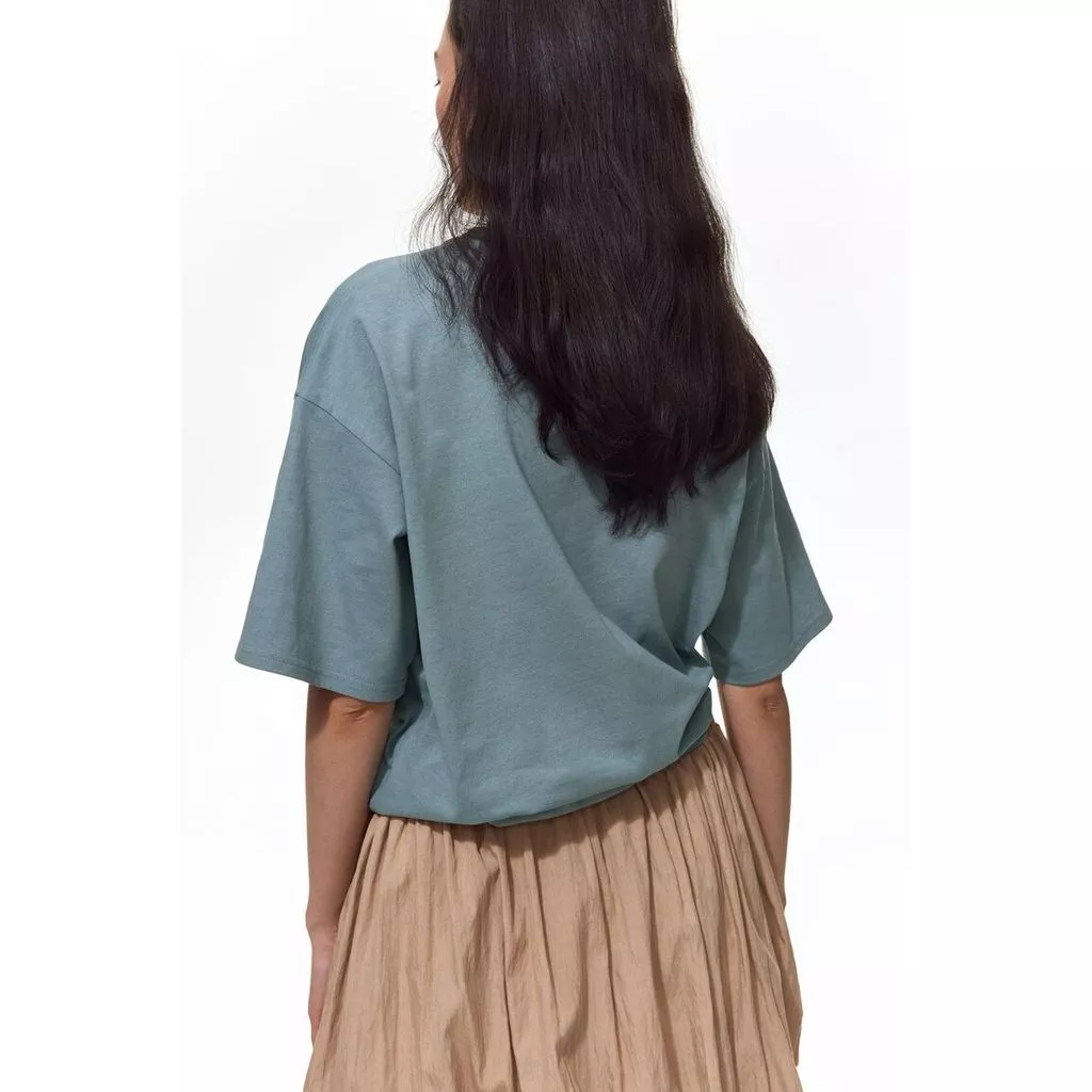 H&M(เอชแอนด์เอ็ม) เสื้อยืดพิมพ์ลายไซส์โอเวอร์ไซส์ ผู้หญิง 1341688_3