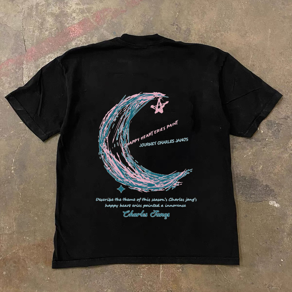 2026เสื้อยืดแขนสั้นผู้ชายอินเทรนด์แห่งชาติพิมพ์รอบคอหนัก230กผ้าฝ้ายแท้อินอินเทรนด์ฤดูร้อนสไตล์ใหม่ลํ