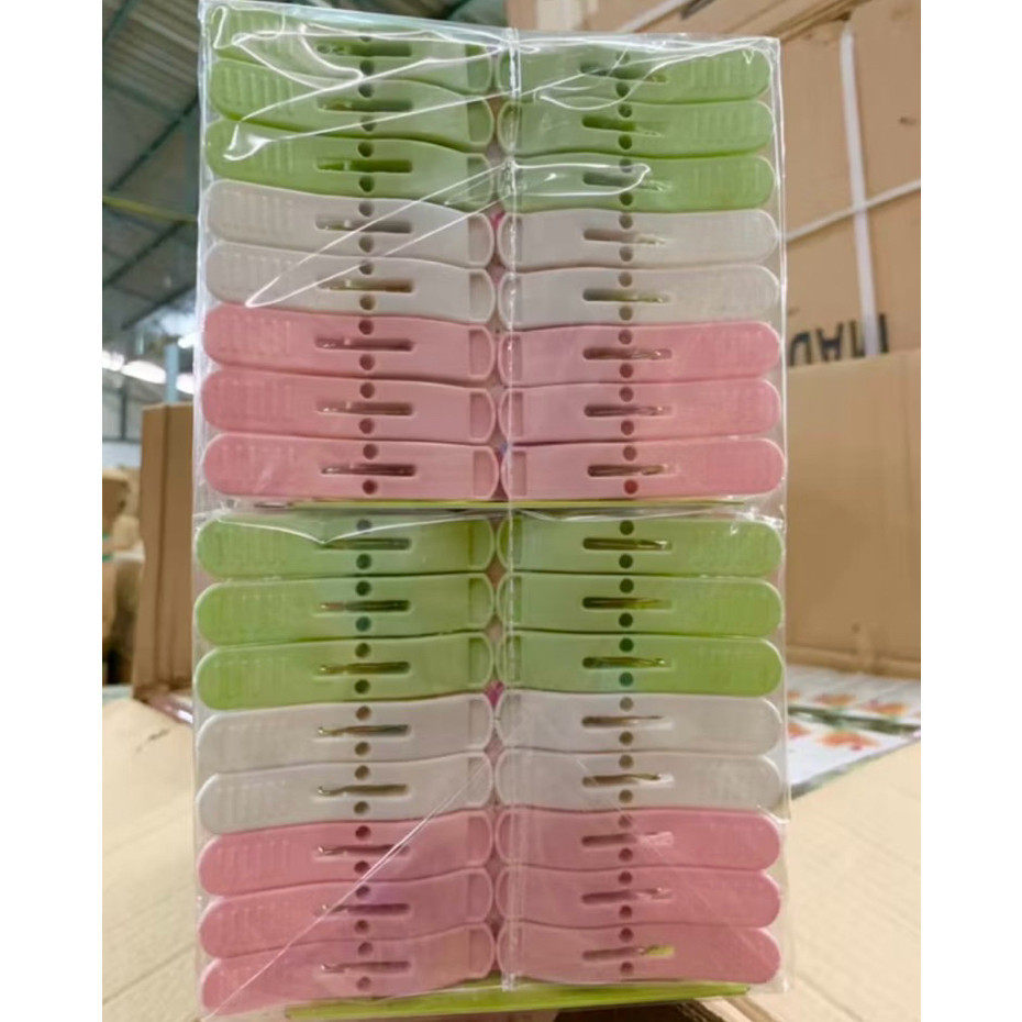 (ยกโหล ได้12แผง)ตัวหนีบผ้า L-1403 กิ๊บหนีบผ้า พลาสติก 1แผง มี16ตัว พร้อมส่งทุกวัน