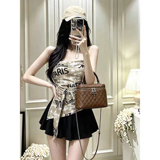 Vogue🌟พร้อมส่ง🌟 เสื้อเกาะอกลายพิมพ์เท่ๆ ผ้ายืดสไตล์เกาหลี ตรงอกมียางกันลื่น เสริมฟองน้ำ (FY3030)