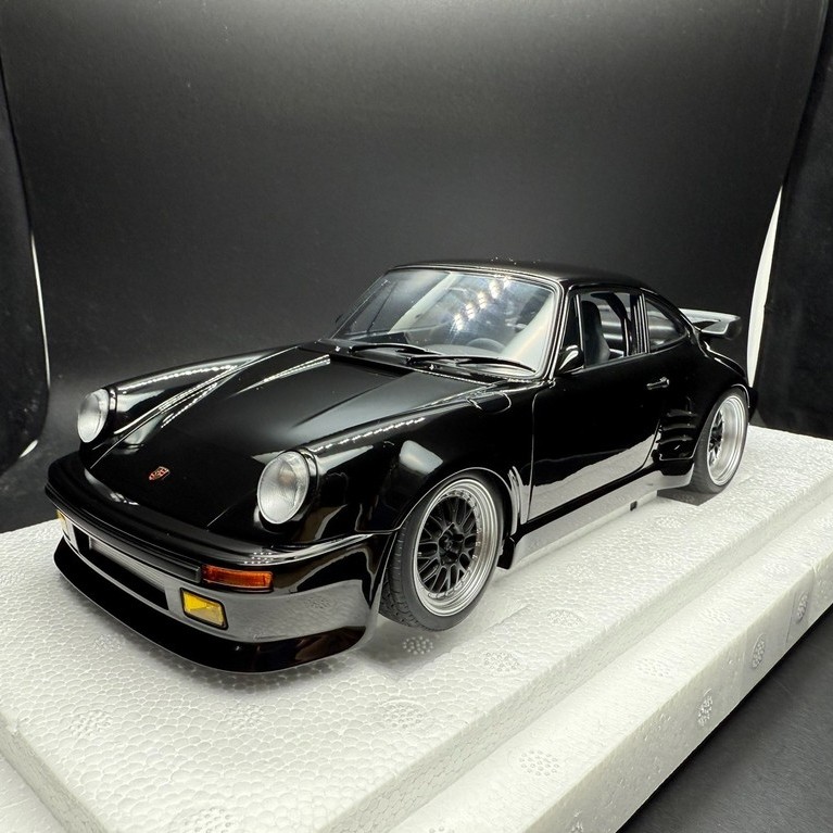 Autoart 1/18 911 930 turbo Porsche 911 930 turbo Wangan Blackbird ยี่ห้อการผลิตใหม่ควบคุมรถพลาสติกข้