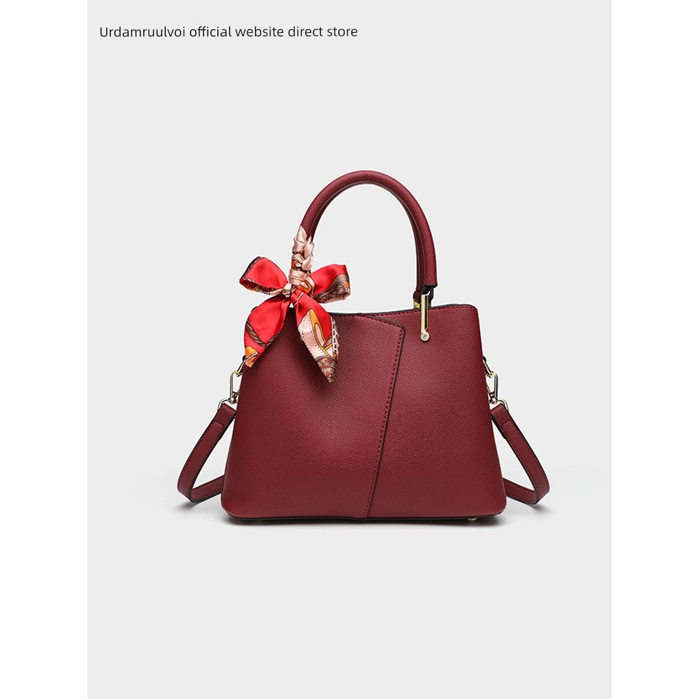 Classic handbag กระเป๋าที่ดีที่สุด bester brand กระเป๋ UR Free Granny Red Bride All-Match Temperamen
