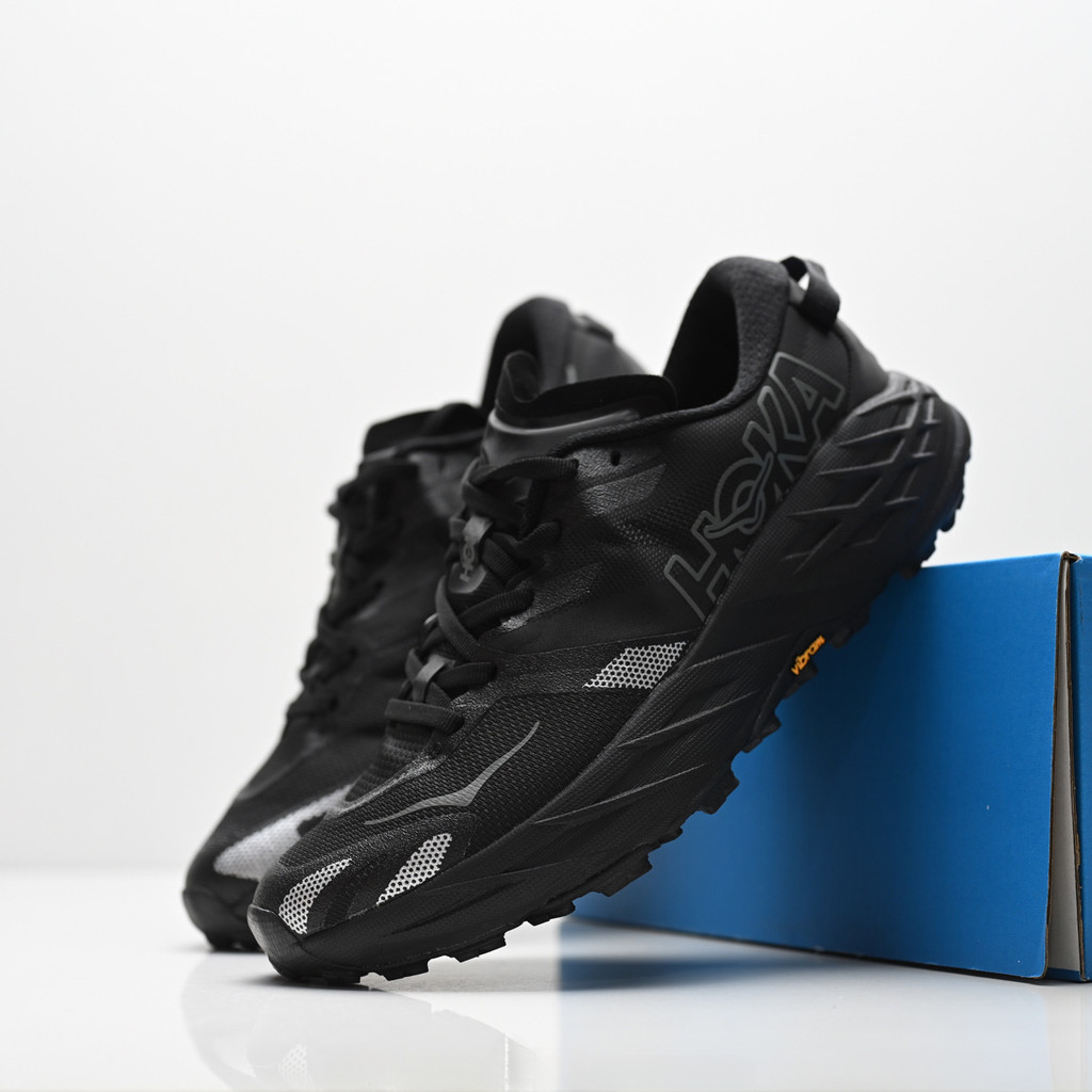 HOKA ONE ONE Speedgoat 7 รองเท้าวิ่งผู้ชายผู้หญิงน้ําหนักเบากันกระแทกระบายอากาศสีดําทั้งหมด