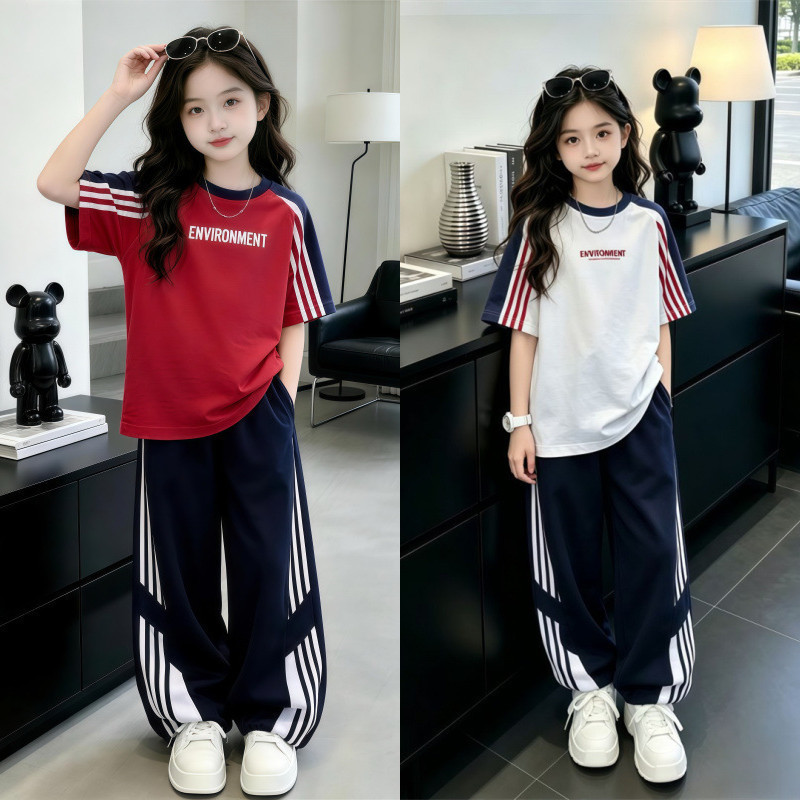 ชุดฤดูร้อนเด็ก ชายหญิง เสื้อยืดตัวอักษรแขนสั้น + กางเกงขากว้าง ชุดสปอร์ต 2 ชิ้น