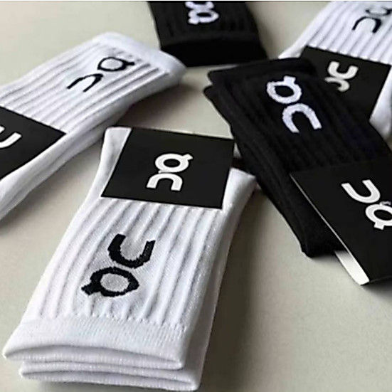 (พร้อมส่งในไทย)แฟชั่นผู้หญิงผู้ชายฮาราจูกุถุงเท้ากีฬาQC SOCKS
