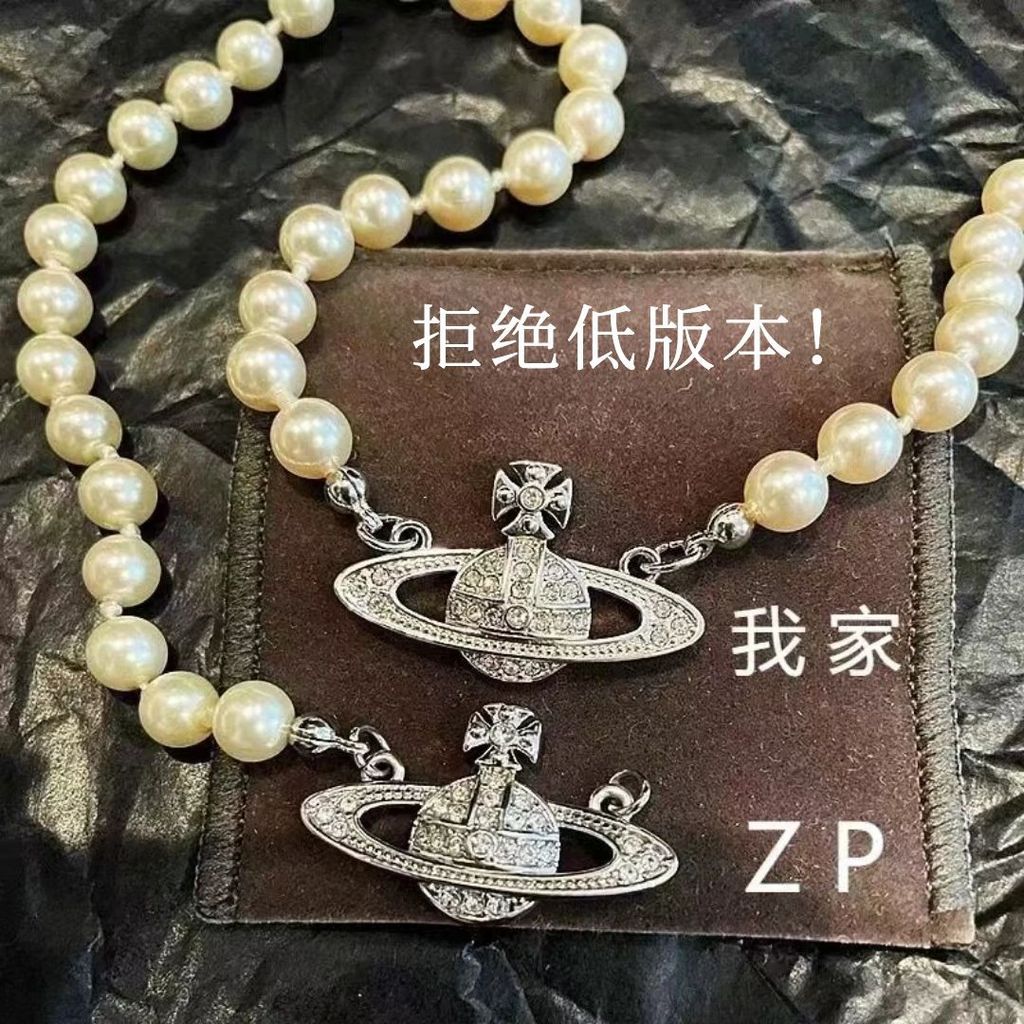 High Queen West Saturn สร้อยคอมุกหญิง Niche Light Luxury choker Non-Fade Planet Pearl Clavicle Chain